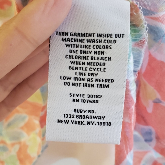 Floral Multicolored Dress Size M by Ruby Rd. - Picture 9 of 9